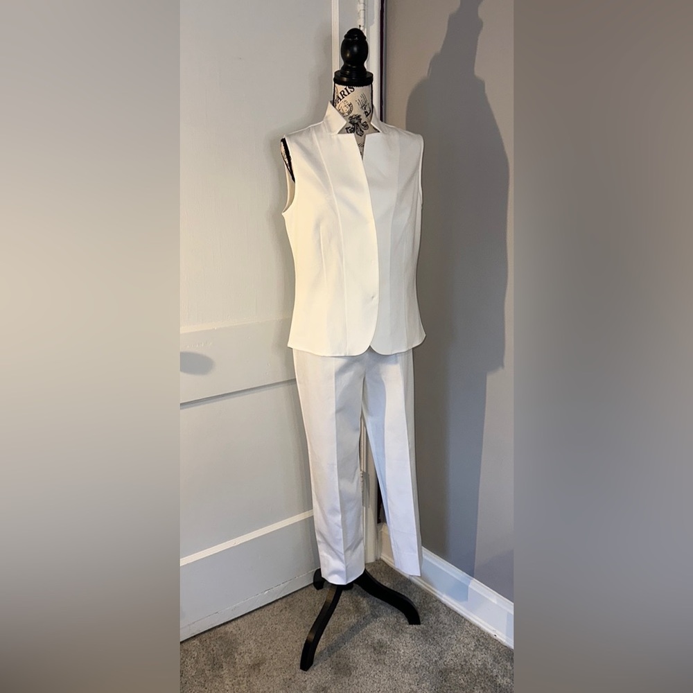 MSRP $900 Leggiadro 2 Piece Outfit White Cotton/Lycra Pique Vest Sz14 Pant Sz12